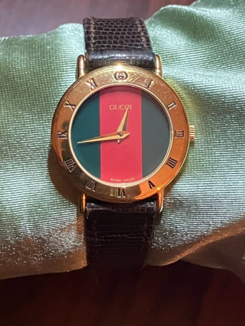 Vintage GUCCI Swiss Made Wrist watch with Original Leather Strap